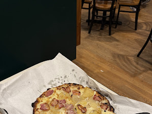 Pizza review photo