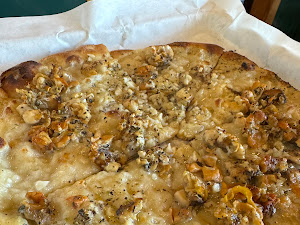 Pizza review photo
